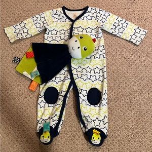 Taggies sleeper size 9M and toy